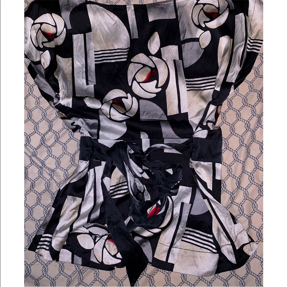 🌺 .•SALE•. White House black market tie back